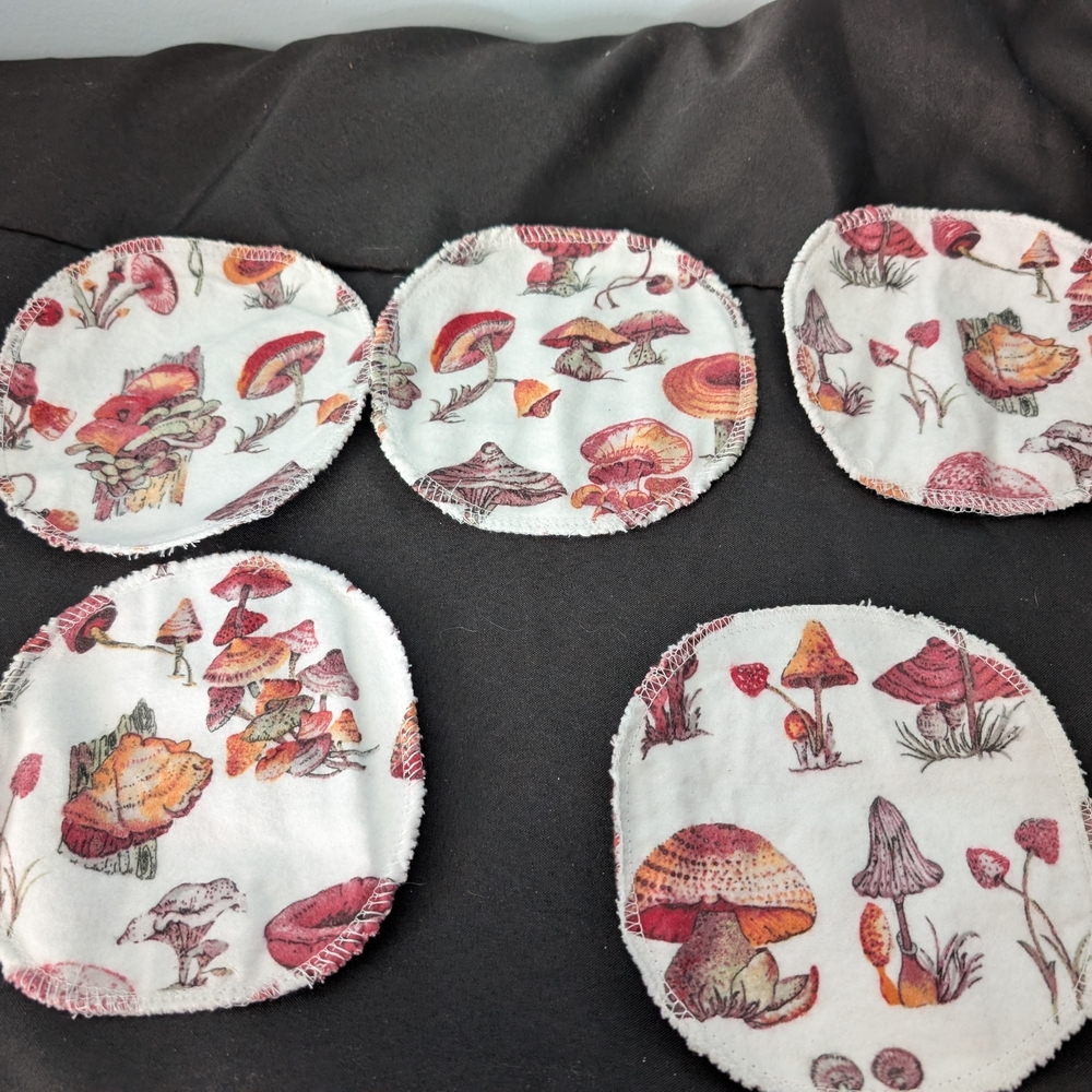 Hand Crafted Set Of 5 Mushroom Print Face Cloths With Scrunchie - Picture 3 of 6